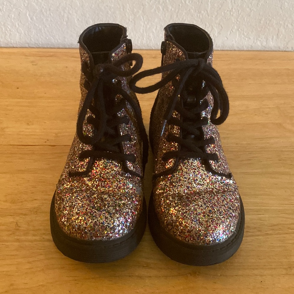 Art Class Glitter Boots